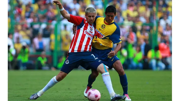 Adolfo Bautista contra Juan Carlos Valenzuela en el Apertura 2010.