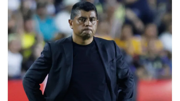 Tigres UANL le pide a Chima Ruiz dos tareas especiales.