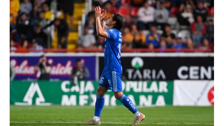 Lainez sería titular en el partido ante el América