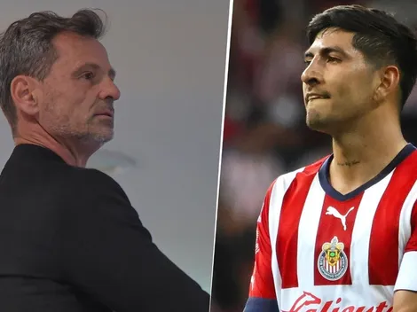 Reconocido periodista también criticó a Diego Cocca por no contar con Víctor Guzmán