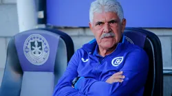 El Tuca Ferretti antes de la derrota de Cruz Azul en el estadio Mazatlán.