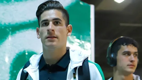 Santiago Muñoz previo a un partido de Santos en el Clausura 2023.