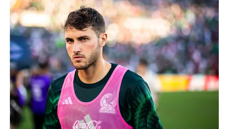 Santiago Giménez considerado para el proceso hacia el Mundial 2026.