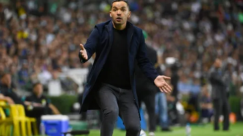 Malas noticias para León: la dura sanción a Nicolás Larcamón