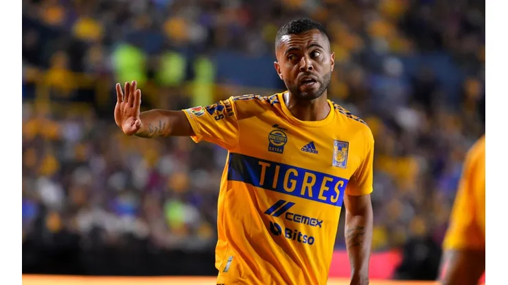 ¿Se acerca a Cruz Azul? Tigres, molesto con Rafael Carioca