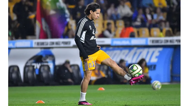Lainez ha sido suplente en todos los partidos