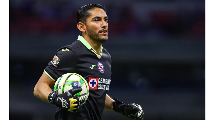 Jesús Corona dejó sin récord a otra leyenda de Cruz Azul
