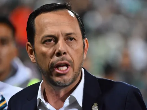 Afición de Santos Laguna exige la salida de Fentanes