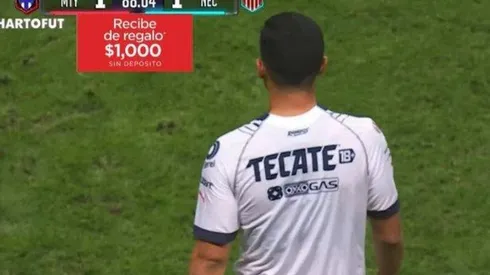 Víctor Guzmán ya sin su número 4 en el dorsal.