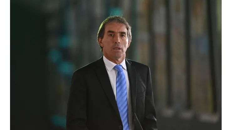 Guillermo Almada es el principal candidato para dirigir a Ecuador.