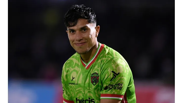 Carlos Salcedo con los Bravos de Juárez en el torneo Clausura 2023.