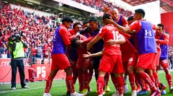 Toluca le gana a Cruz Azul con doblete de Maxi Araújo.