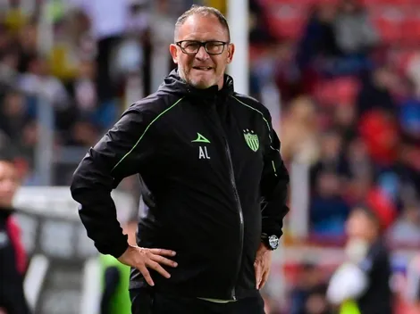 Aficionados del Necaxa dieron hostil recibimiento a Andrés Lillini en su visita al América