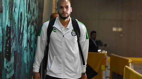 Matheus Doria en el estadio Corona para un partido del Clausura 2023.