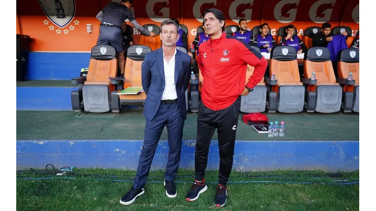 Diego Cocca y Marcelo Goux en su paso para el Atlas.