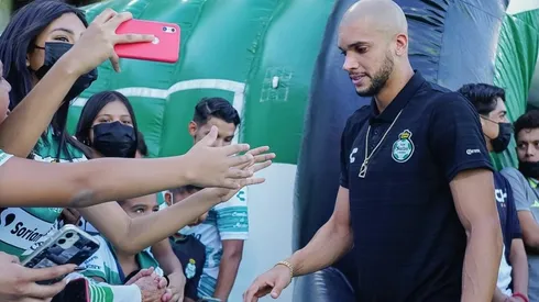 Matheus Dória alza para la mano para ser seleccionado mexicano (Foto: imago7)