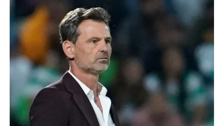 Diego Cocca, entre el Tri y las críticas regias.