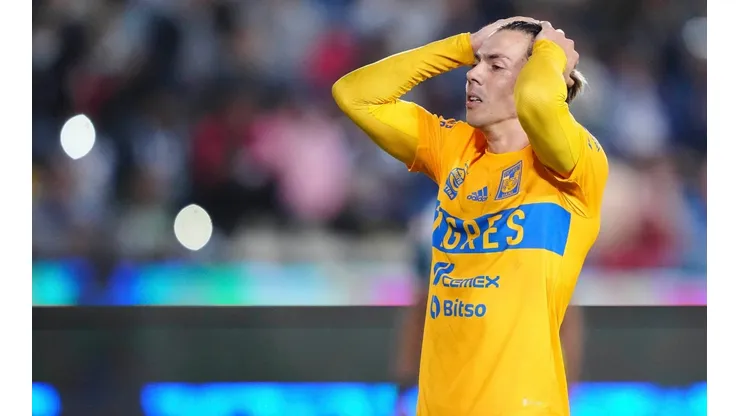Sebastián Córdova y un momento difícil en Tigres UANL.