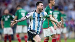 Lionel Messi celebra el primer gol de Argentina ante México en Qatar 2022.