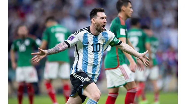 Lionel Messi celebra el primer gol de Argentina ante México en Qatar 2022.