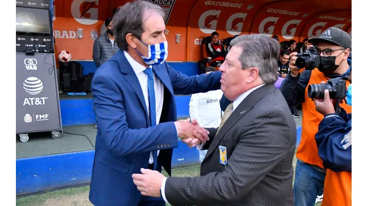 Herrera le ganaría la pulseada a Almada.