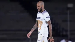 Ciudad de Mexico, 24 de agosto de 2022. Dani Alves en lamento, durante el partido de la jornada 16 del torneo Apertura 2022 de la Liga BBVA MX entre los Pumas de la UNAM y los Tigres de la UANL, celebrado en el Estadio Olímpico Universitario. Foto: Imago7/ Rafael Vadillo
