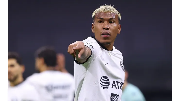 Destrozaron a Roger Martínez tras recibir reconocimiento del América