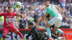 Di Yorio definió de taco para el 1-1 entre Pumas y León.