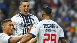 Rogelio Funes Mori celebra su tercer gol contra el Atlético de San Luis.