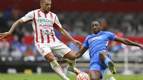 Juan Segovia, del Necaxa, y Gonzalo Carneiro, del Cruz Azul.
