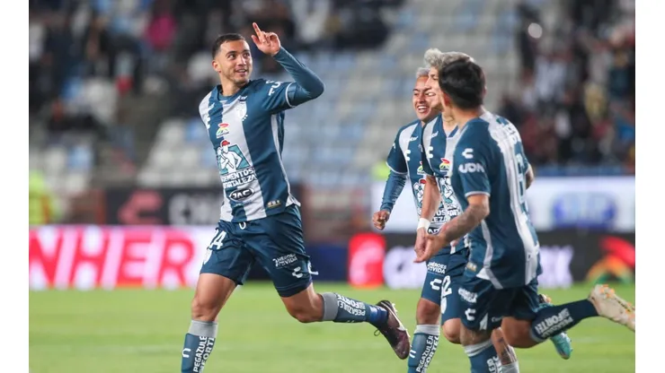 El equipo de Champions League que está "cerca" de llevarse a Luis Chávez