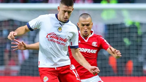 Chivas de Guadalajara y Toluca se enfrentan en un gran partido.