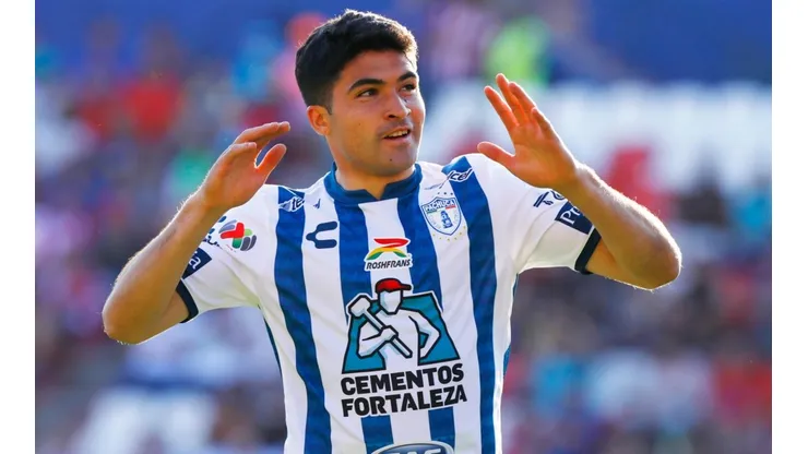Nicolás Ibáñez cambia el albiazul por el auriazul de Tigres UANL.