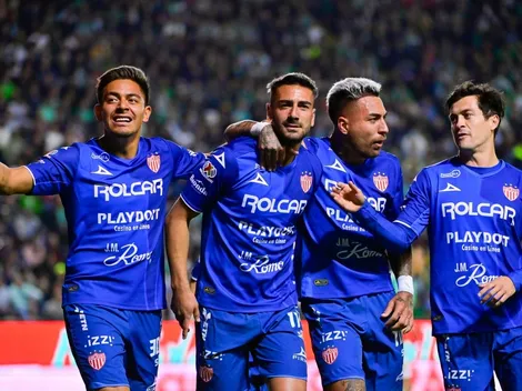 ¿Por qué Necaxa no utiliza en su camiseta el nuevo escudo?