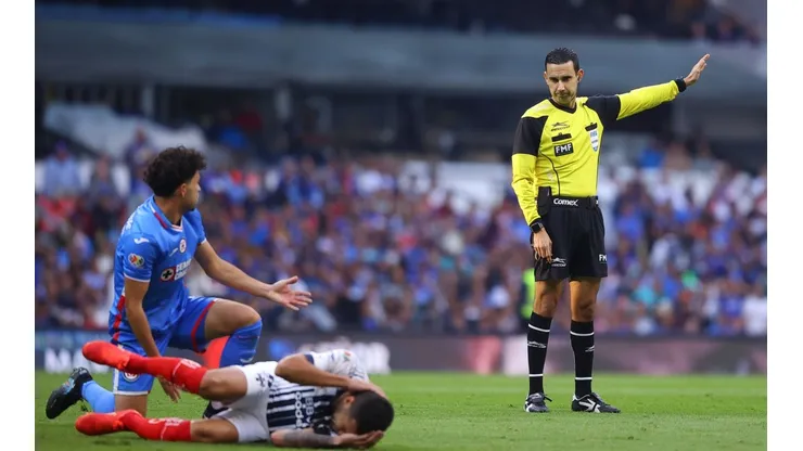 Críticas al arbitraje en Cruz Azul vs. Monterrey.