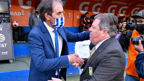 Guillermo Almada y Miguel Herrera en el torneo Clausura 2022.