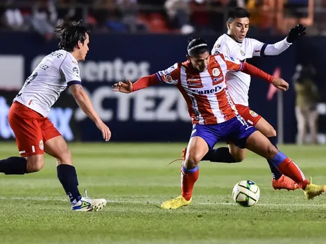 Preocupación en Chivas: se lesionó Alexis Vega y Paunovic no supo resolver