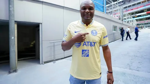 Aquivaldo Mosquera en una visita al América en el Apertura 2022.