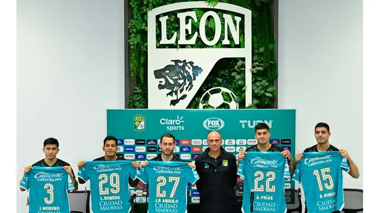 El Club León, en presentación de refuerzos para el Clausura 2023.