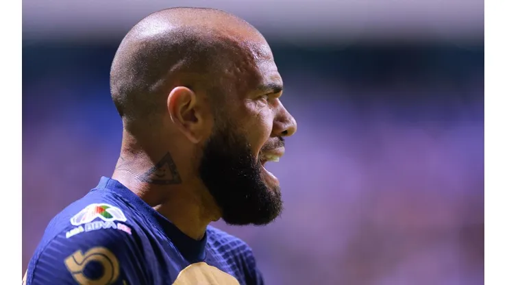 Dani Alves recibió el respaldo de un compañero de Pumas que lo llenará de orgullo
