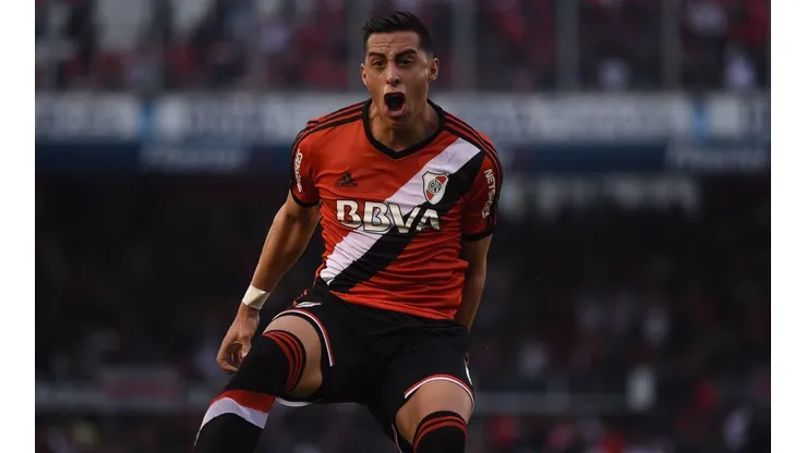 Ramiro Funes Mori celebra un gol con River Plate.
