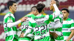 Se mueve el mercado de Santos.