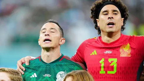 Andrés Guardado y Guillermo Ochoa en la Copa del Mundo Qatar 2022.