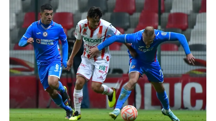 Necaxa y Cruz Azul igualaron 0-0 en el Nemesio Diez