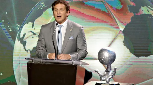 Alejandro Domínguez reconoce contactos con Conmebol.