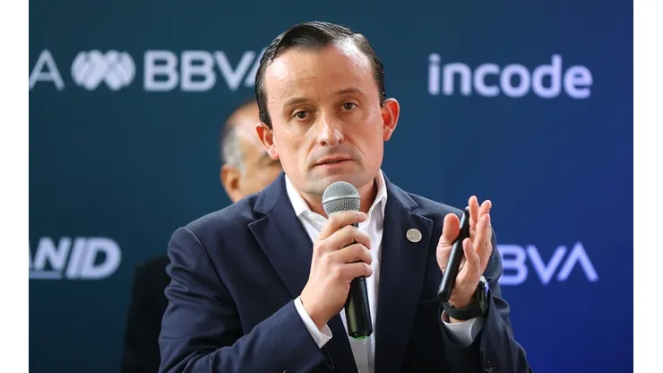 Mikel Arriola y una promesa para mejorar al futbol mexicano.