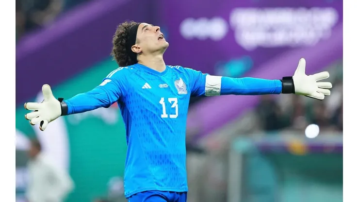 Uruguay busca quedarse con uno de los entrenadores que quiere el Tri.