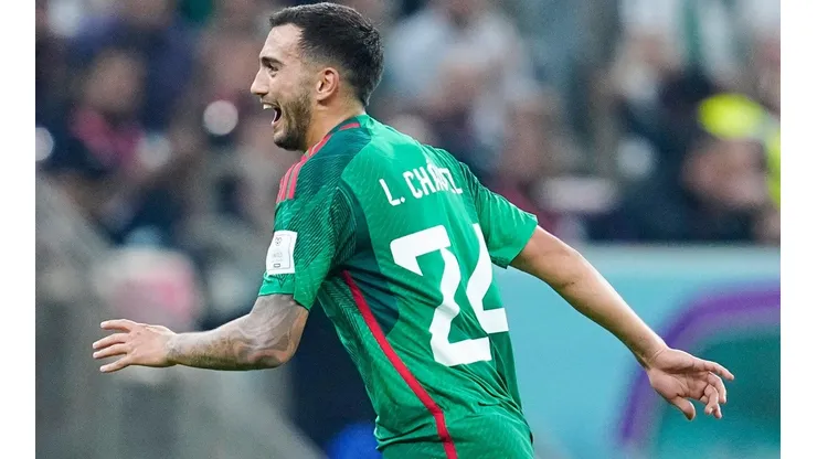 Luis Chávez conmovió a todos por su foto tras ser MVP del encuentro.