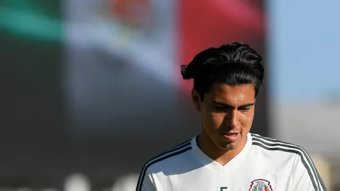 Érick Gutiérrez en entrenamiento de la selección mexicana en Rusia 2018.