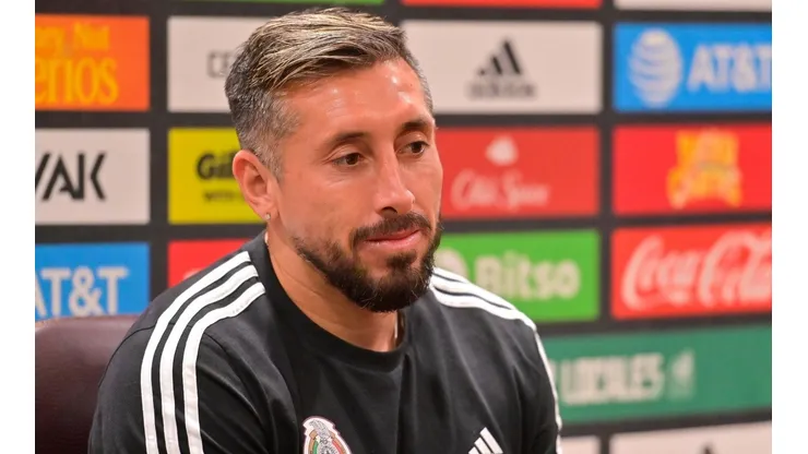 Héctor Herrera en conferencia de prensa de la selección mexicana.